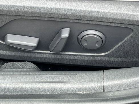 Used 2025 Hyundai Sonata SEL FWD image 22