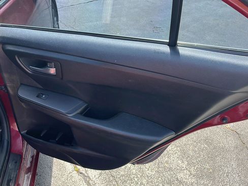 Used 2015 Toyota Camry SE image 23