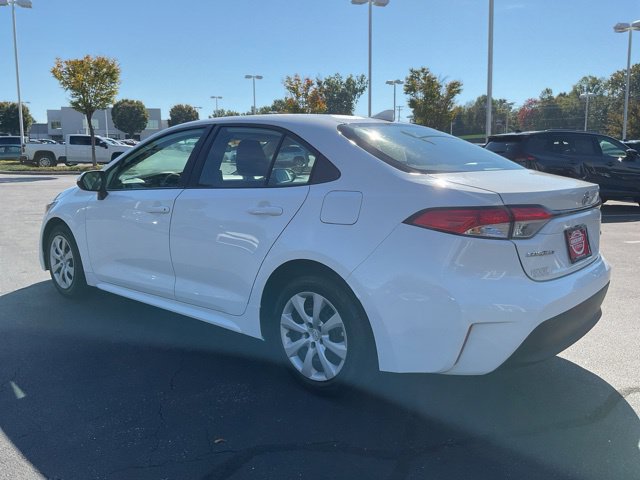 Used 2024 Toyota Corolla LE FWD image 11