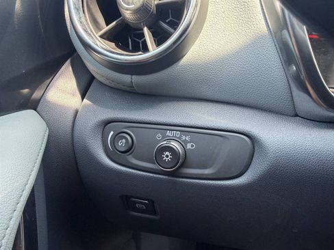 Used 2019 Chevrolet Blazer LT AWD/4WD image 31
