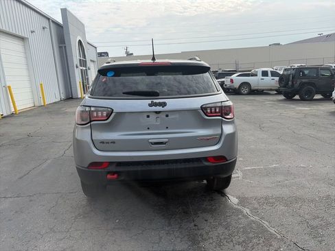 Used 2021 Jeep Compass Trailhawk image 6