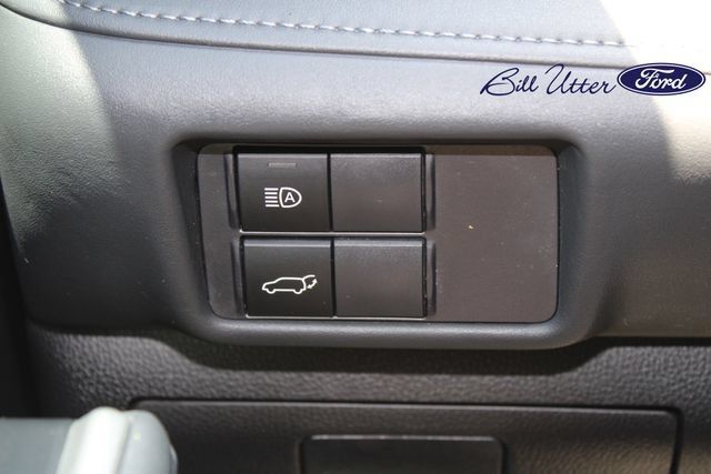 Used 2022 Toyota Highlander XSE FWD image 23