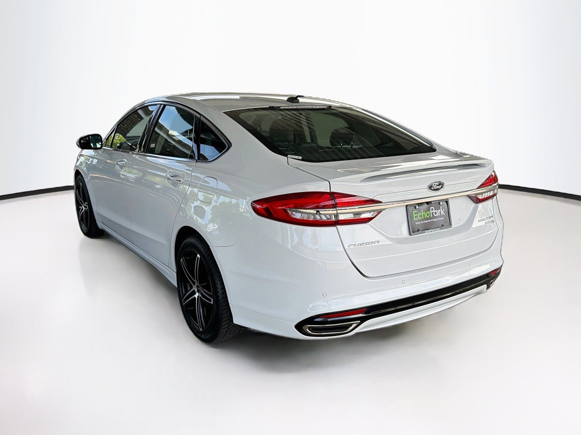 Used 2017 Ford Fusion Titanium AWD/4WD image 5
