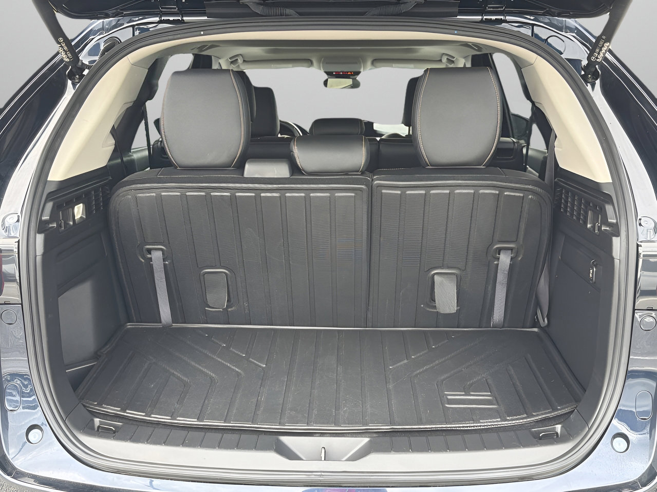 Used 2025 MAZDA CX-90 Plug-In Hybrid w/ Preferred AWD/4WD image 8