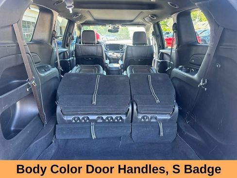 Used 2023 Chrysler Pacifica Limited w/ S Appearance Package FWD image 25