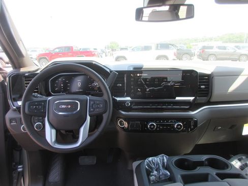 New 2026 GMC Sierra 2500 SLE AWD/4WD image 16