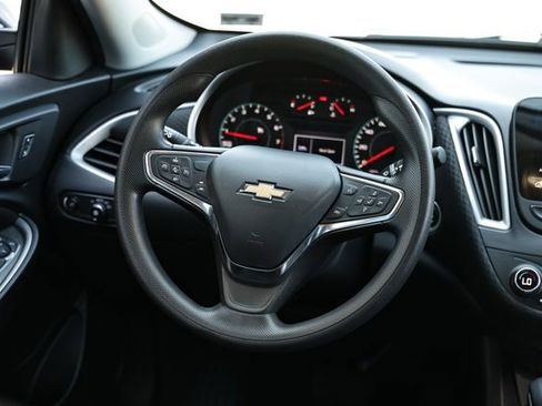 Used 2024 Chevrolet Malibu LT image 28