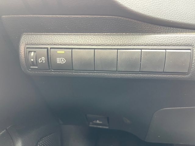 Used 2025 Toyota Corolla SE FWD image 25