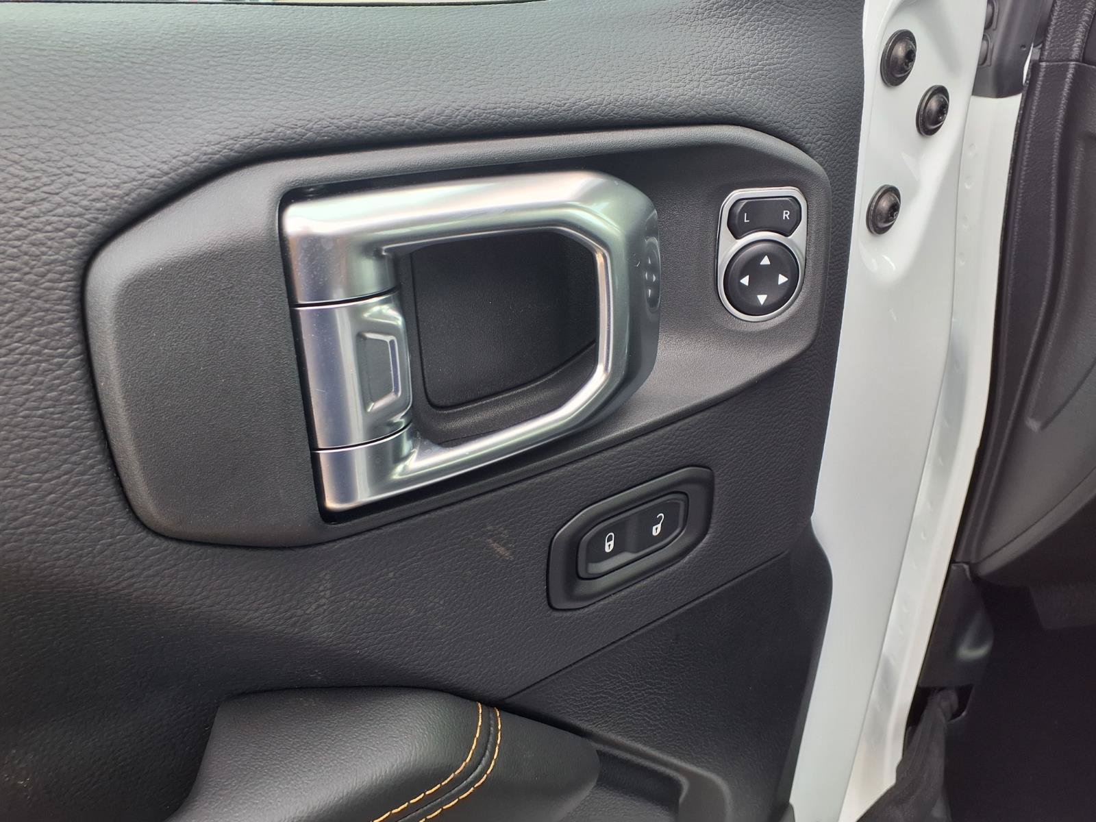 New 2026 Jeep Wrangler Unlimited Sahara AWD/4WD image 11