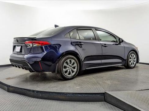 Used 2025 Toyota Corolla LE image 8