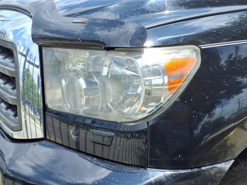 Used 2013 Toyota Sequoia SR5 AWD/4WD image 4