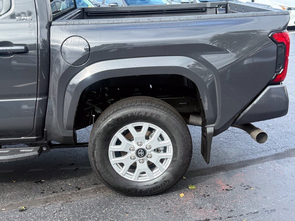 Certified 2026 Toyota Tacoma SR5 AWD/4WD image 4
