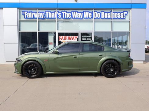Used 2022 Dodge Charger Scat Pack RWD image 7