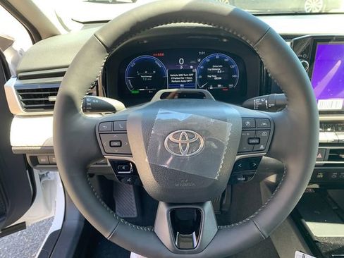 New 2026 Toyota Camry XLE AWD/4WD image 17