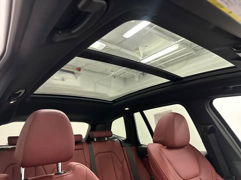 Used 2023 BMW X3 M40i w/ Premium Package image 15