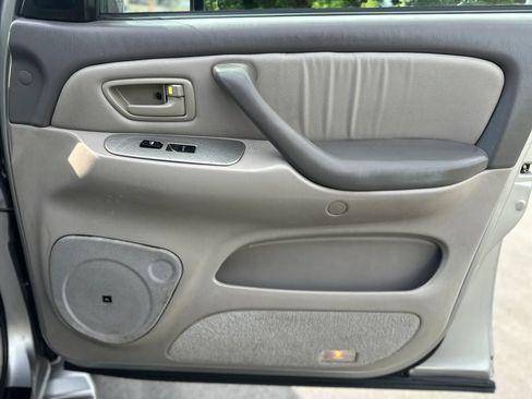 Used 2002 Toyota Sequoia Limited AWD/4WD image 42