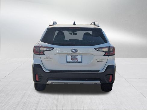 Certified 2022 Subaru Outback Touring AWD/4WD image 4