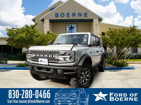 Used 2024 Ford Bronco Badlands image 1