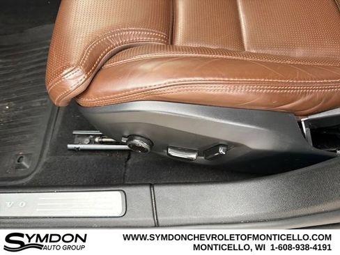 Used 2023 Volvo V60 B5 Cross Country Ultimate image 17