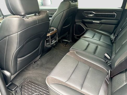 Used 2022 RAM 1500 Laramie AWD/4WD image 23