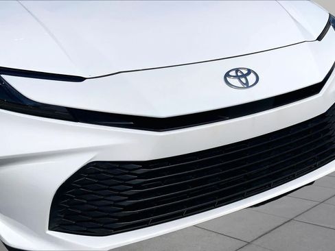 Used 2025 Toyota Camry LE FWD image 31