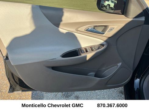 Used 2023 Chevrolet Malibu LT image 9