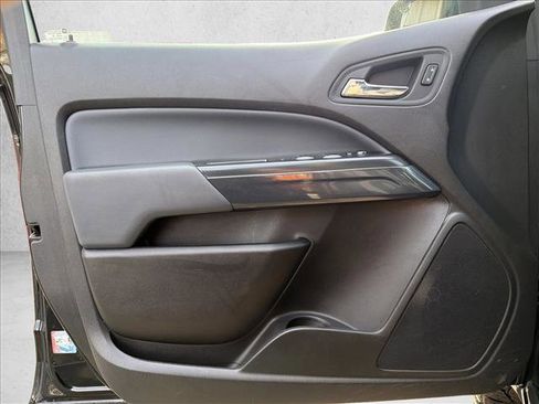 Used 2022 Chevrolet Colorado Z71 w/ Z71 Midnight Edition image 10