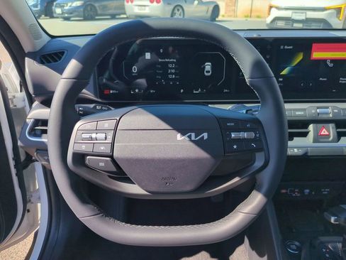 New 2025 Kia K4 EX image 11