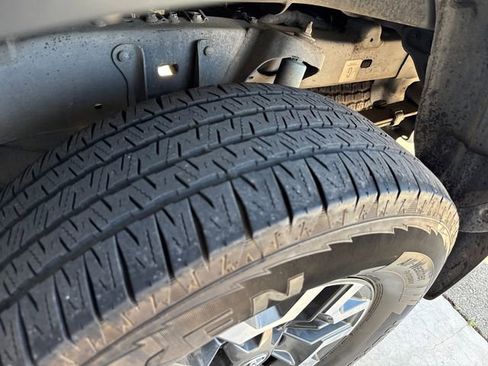 Used 2019 Toyota Tacoma TRD Off-Road w/ Technology Package AWD/4WD image 27