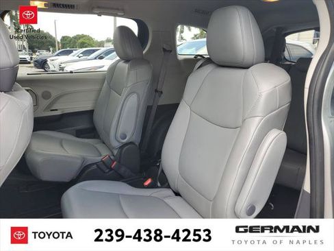 Certified 2022 Toyota Sienna XLE FWD image 21
