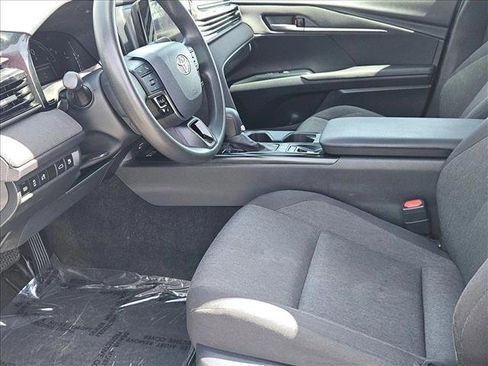 Used 2025 Toyota Camry LE FWD image 19