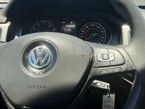 Used 2018 Volkswagen Atlas S FWD image 24