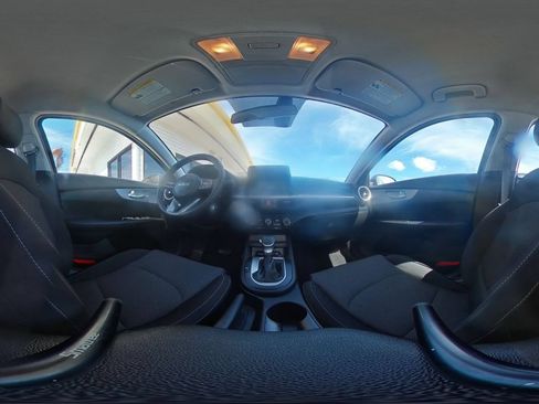 Used 2024 Kia Forte LXS FWD image 39