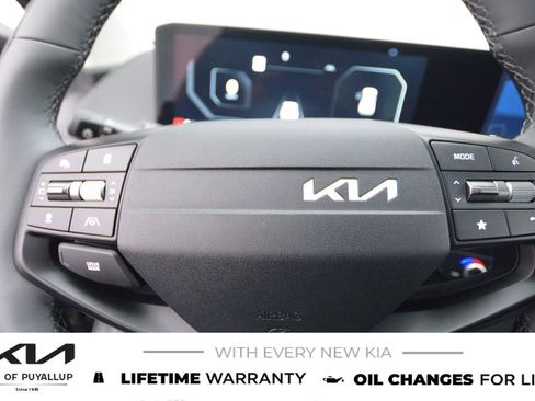 New 2025 Kia EV6 Wind image 26