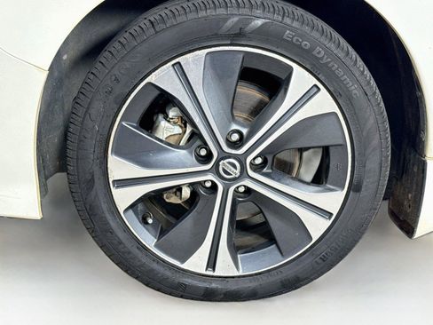 Used 2020 Nissan Leaf SL Plus FWD image 20