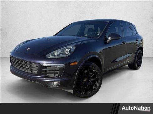 Used 2017 Porsche Cayenne image 1