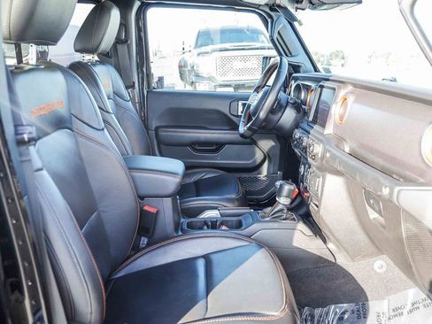 Used 2020 Jeep Gladiator Mojave image 18