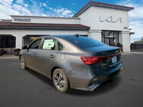 Used 2024 Kia Forte LXS w/ LXS Technology Package FWD image 6