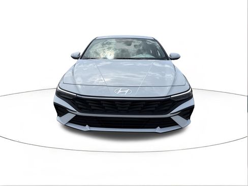 New 2026 Hyundai Elantra SE FWD image 8
