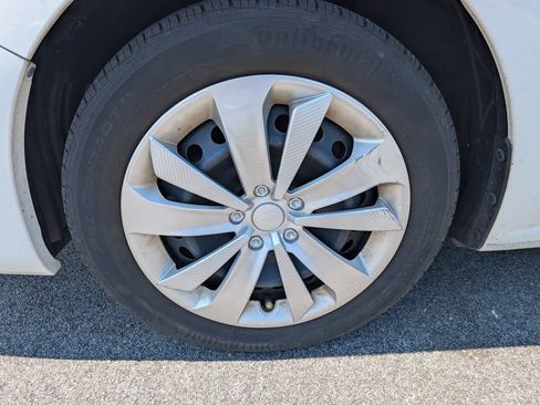 Used 2017 Subaru Impreza 2.0i AWD/4WD image 11