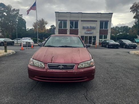 Used 2001 Toyota Camry LE image 2