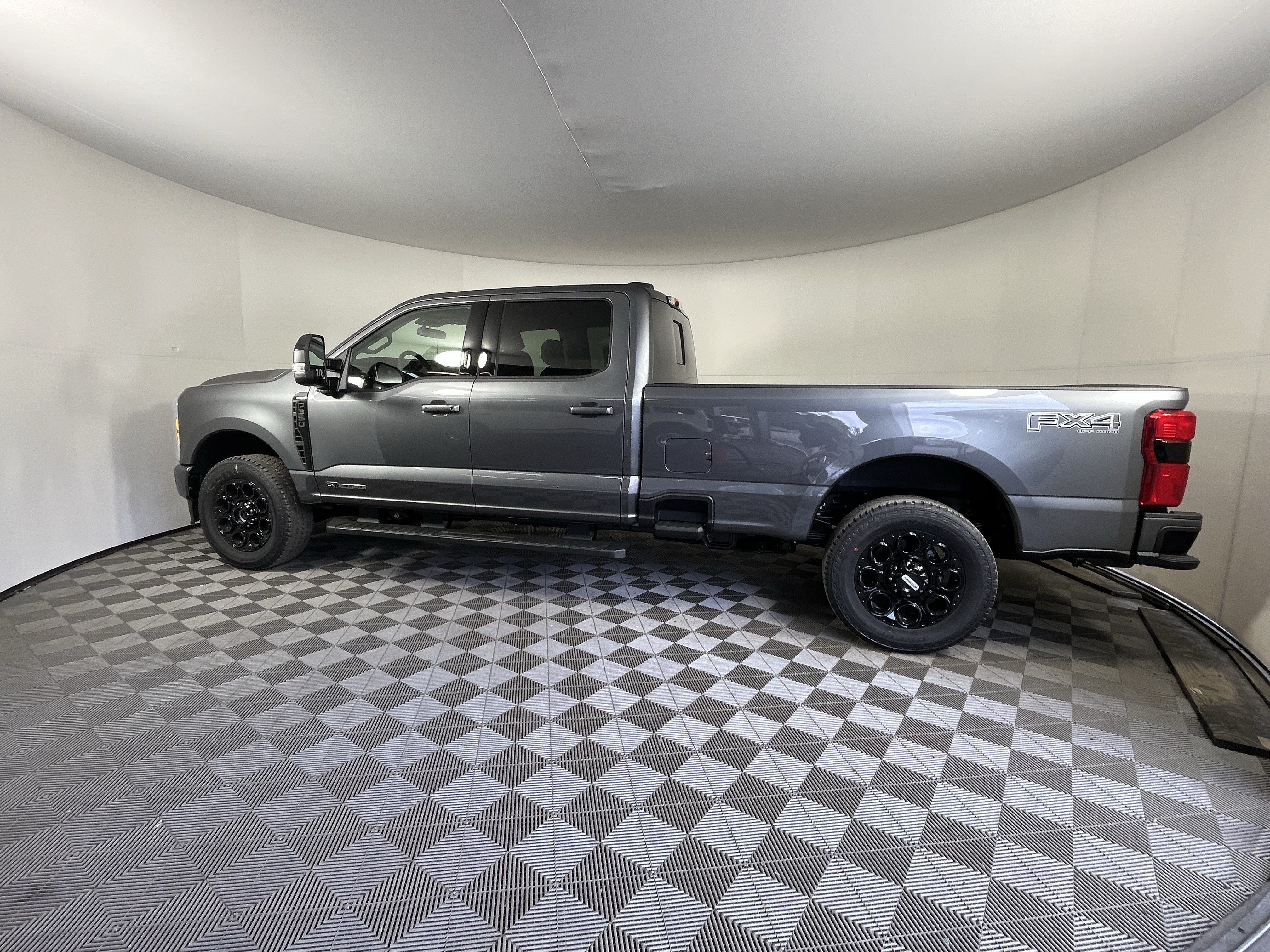New 2026 Ford F350 Lariat w/ Black Appearance Package AWD/4WD image 2