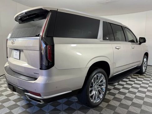 Certified 2021 Cadillac Escalade ESV Premium Luxury w/ LPO, Radiant Package image 10