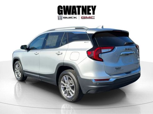 Used 2022 GMC Terrain SLT w/ LPO, Floor Liner Package image 4