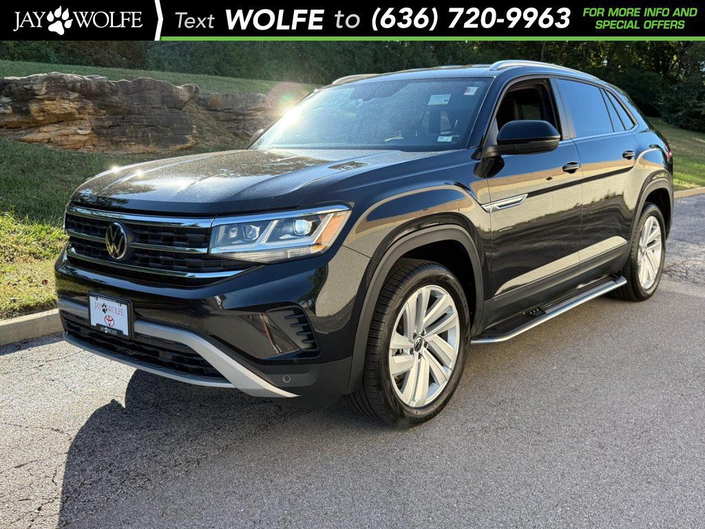 Used 2023 Volkswagen Atlas Cross Sport SE AWD/4WD image 1