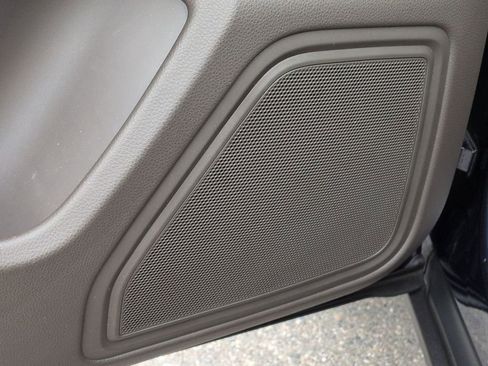 Used 2021 Porsche Macan image 17