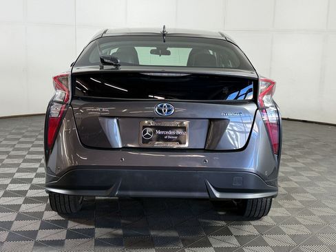 Used 2018 Toyota Prius Three Touring FWD image 10