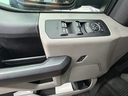 Used 2015 Ford F150 XL w/ Equipment Group 101A Mid AWD/4WD image 16