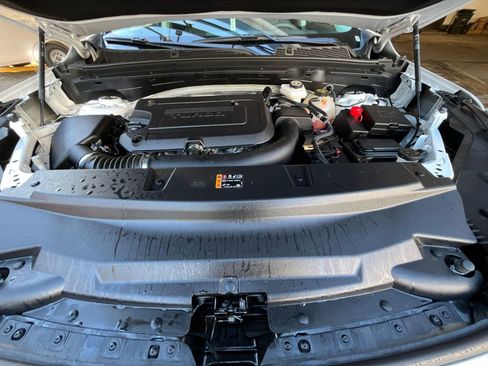 Used 2024 Buick Envision Preferred image 32