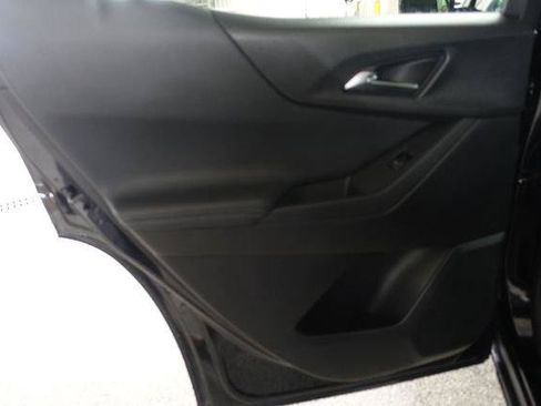 Used 2025 Chevrolet Equinox LT FWD image 18